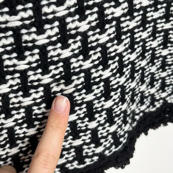 Tahari Womens Chunky Knit Cardigan Sweater Small Black White Pockets Preppy - Picture 11 of 11